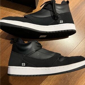 Nike Air Jordan Fadeaway sneakers in black with white accents